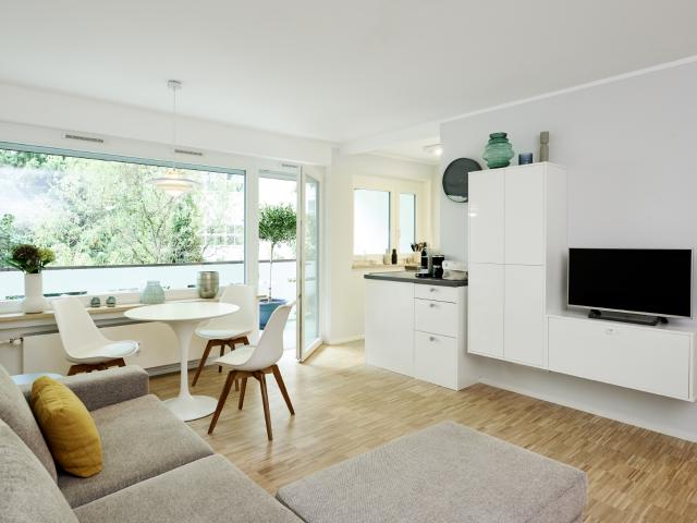 AIGNER Nur wenige Schritte von der alten Frauenklinik Moderne 2 Zimmer Wohnung in bester Lage