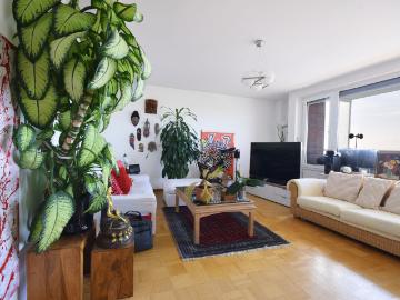 AIGNER Sonnige Aussichten in Obergiesing: 2 Zimmer Wohnung mit Loggia im 10. Obergeschoss