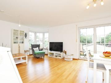 AIGNER Perfekt geschnittene 2 Zimmer Wohnung mit Balkon in Alt Solln!