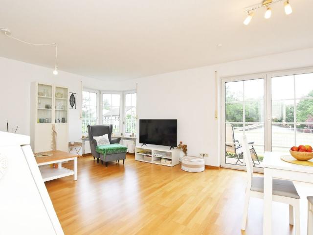 AIGNER Perfekt geschnittene 2 Zimmer Wohnung mit Balkon in Alt Solln!
