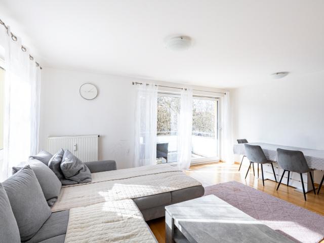 AIGNER Wohnen am Michaelianger: Helle 3 Zimmer Wohnung mit West Balkon