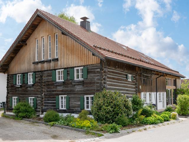 AIGNER Traumhaftes, kernsaniertes Bauernhaus in Wessobrunn