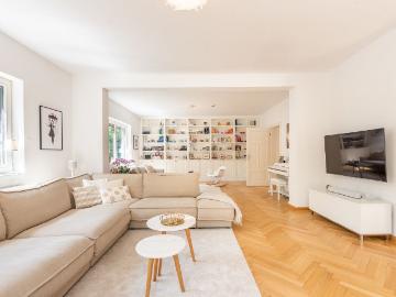 AIGNER Uneinsehbares Penthouse direkt am Perlacher Forst