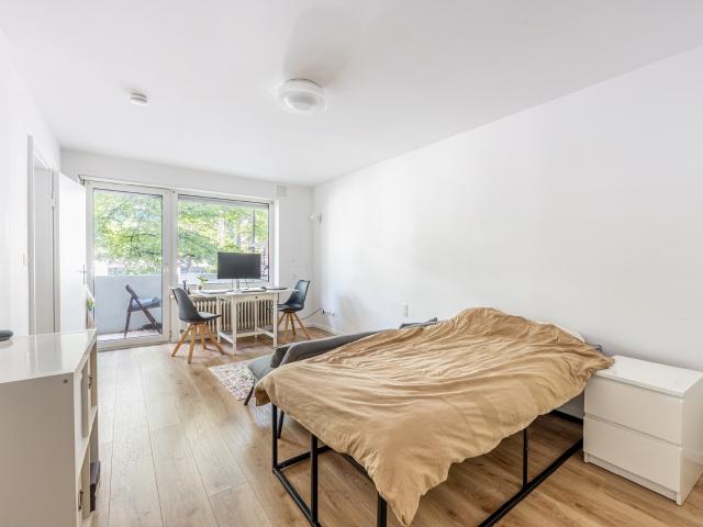AIGNER Vermietetes 1 Zimmer Apartment mit praktischem Schnitt und Balkon