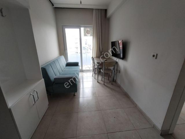 Aile Apartı Akkonakta Lozan Cad 50m2 1+1 Arakat Eşyalı Balkonlu