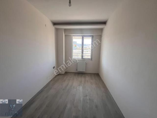 Ailem'den Erkilet Camikebir'de 2+1 Ara Kat Güney Cephe Satılık