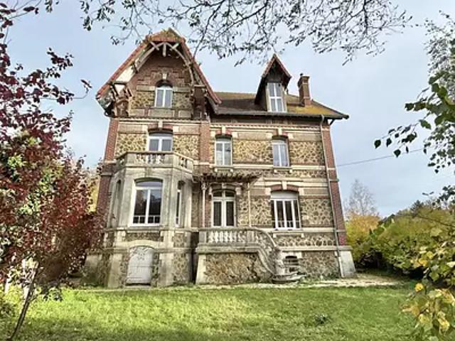 Ailly sur Noye 80250 Achat / Vente maison 9 pièces t9 terrasse parking