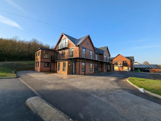 Ailsa Craig Apartments, Flat 4, Kidwelly SA17, 2 bed flat to rent, £1,000 pcm | PrimeLocation