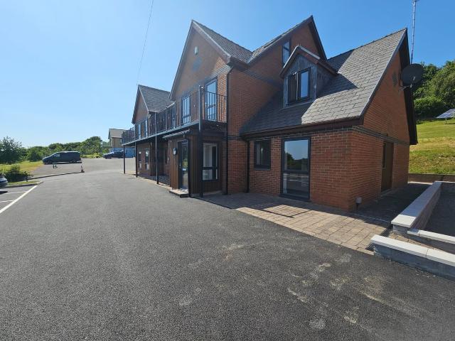 Ailsa Craig Apartments, Flat 5, Kidwelly SA17, 2 bed flat to rent, £950 pcm | PrimeLocation