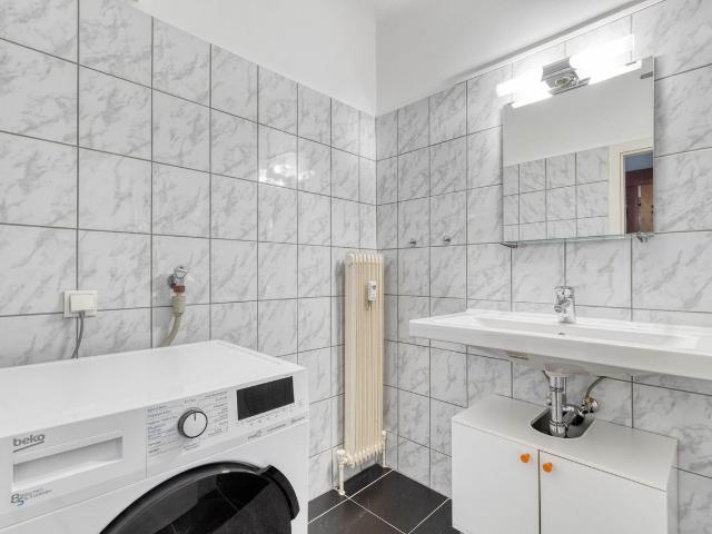 Airy Neubau 2BR w/ Balcony & Elevator in central location, Vienna Amsterdam Apartments for Rent