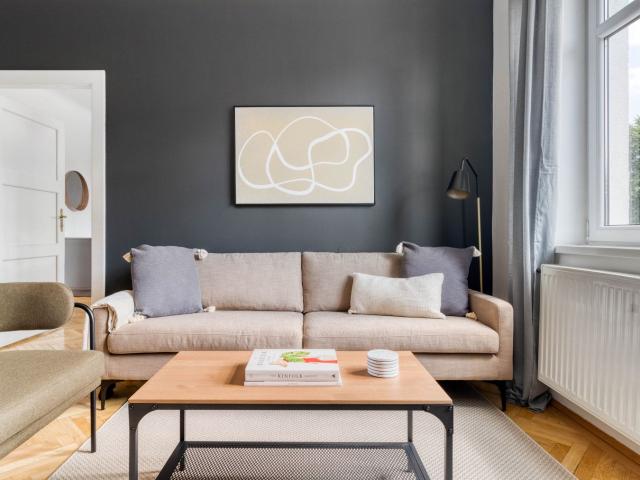 Airy Hietzing 4BR w/ Community Garden & Private Terrace
