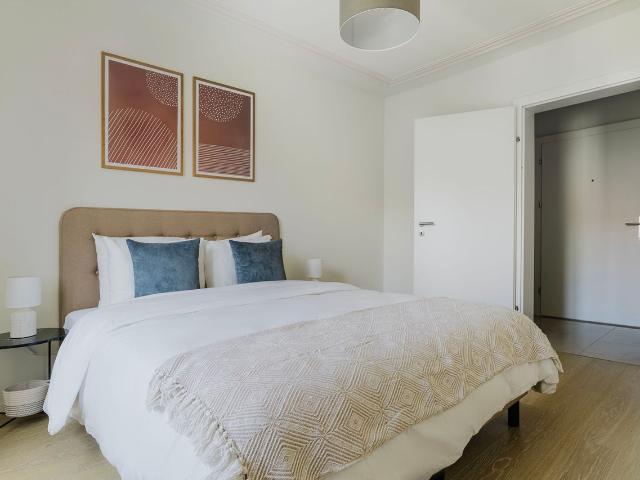 Airy 3 Bedroom Furnished Apartment in Enge, Zurich Amsterdam Apartments for Rent