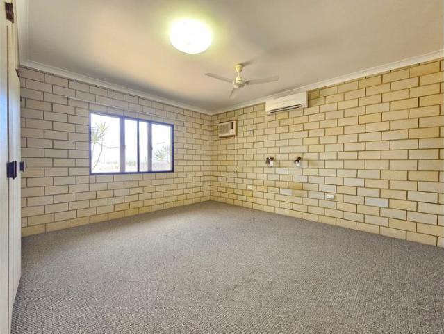 Air conditioned 3 bedroom house with a view