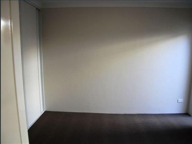 Air Conditioned 3x2 in Shorehaven Estate