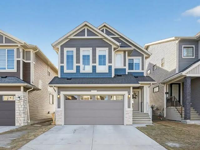 Air Conditioned 5 bedroom, 4.5 bath home backing on Greenspace