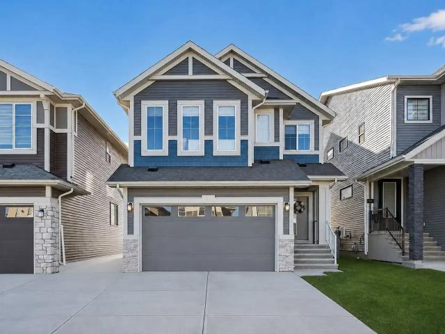 Air Conditioned 5 bedroom, 4.5 bath home backing on Greenspace — 5 Bedrooms House