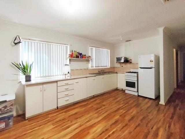 Air conditioned comfort in Eneabba