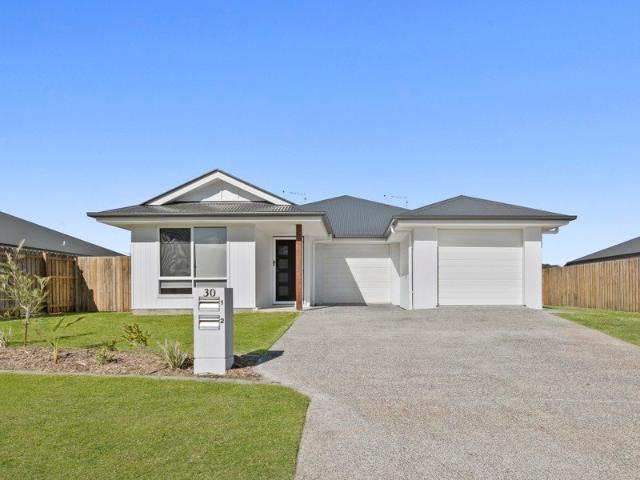 AIR CONDITIONED BRAND NEW 2 BEDROOM DUPLEX!