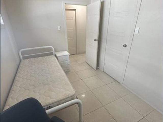 Air Conditioned Ensuite Utilities & Internet Included!