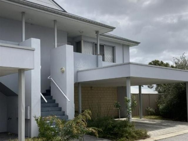 Air Conditioned First Floor Apartment