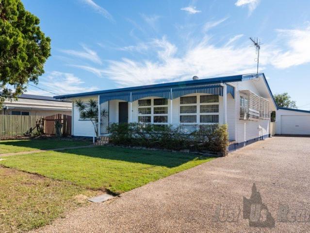 Air conditioned Living Room to Renovated Home in Sought After Svensson Heights