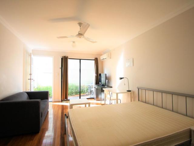 Air Conditioned Studio Includes Water Great Location!