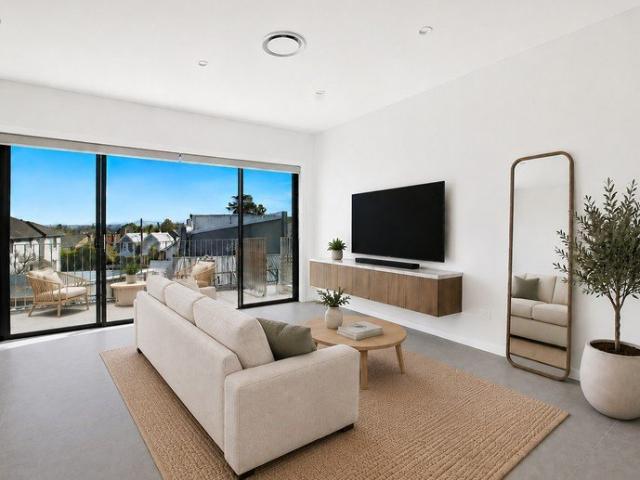 Air Conditioned Recreated Lifestyle Apartment in The Heart Of Charing Cross
