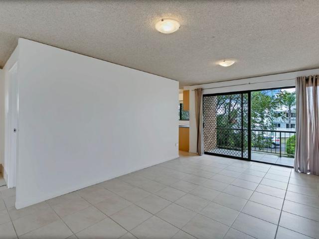 Air Conditioned Unit in the Heart of Mooloolaba