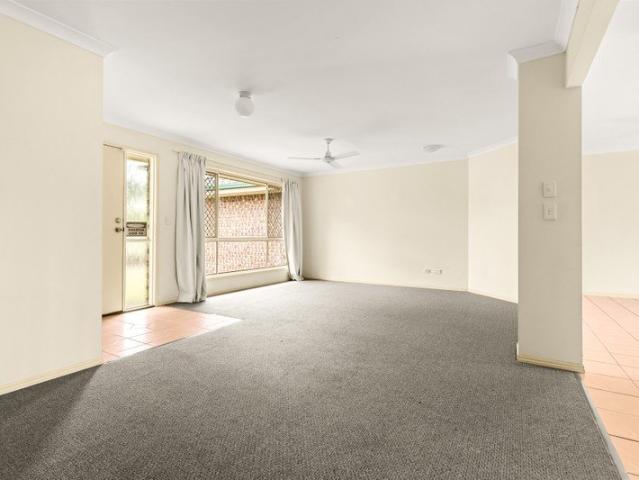 Air Conditioning, Ceiling Fans and Fully Fenced Family Home