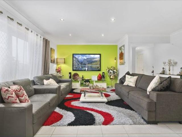 Air Conditioning in ALL Bedrooms