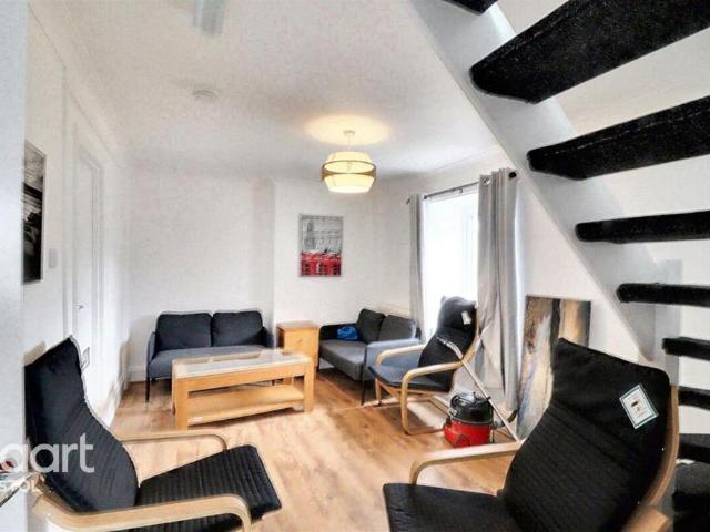Air Balloon Road, Bristol 1 bed in a house share to rent £695 pcm £160 pw