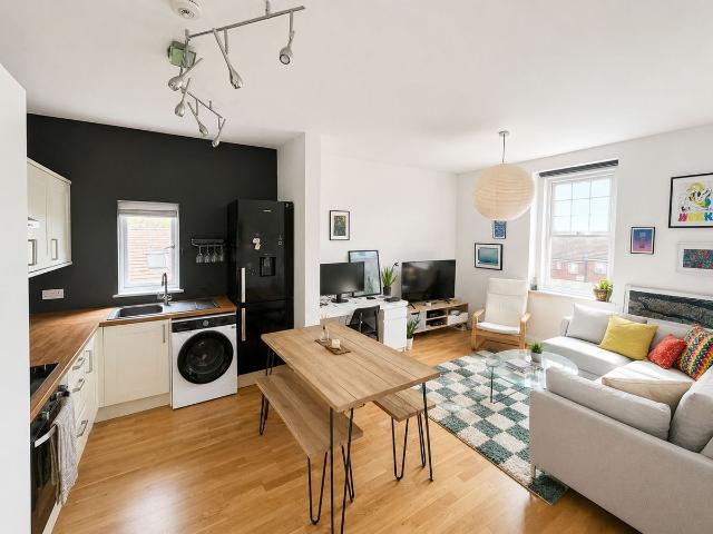 Air Balloon Road, The Air Balloon BS5, 1 bed flat to rent, £1,150 pcm | PrimeLocation