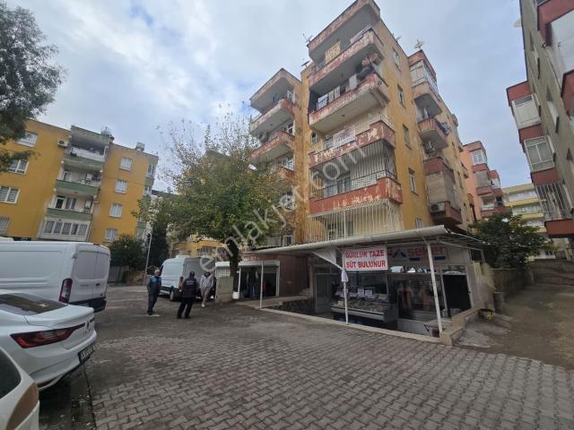 Şair Nabi Mahallesi'nde Merkezi Konumda Temiz Ve Bakımlı Satılık 3+1 Son Kat Daire