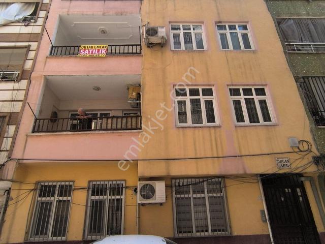 Şair Nabi Mahallesi'nde Satılk Ara Kat Temiz Ve Geniş Doğalgazlı Daire