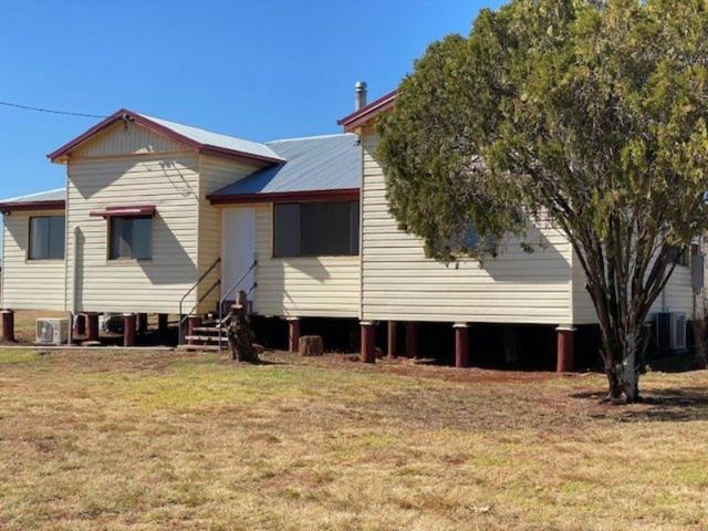 Airconditioned 3 bedroom farm house