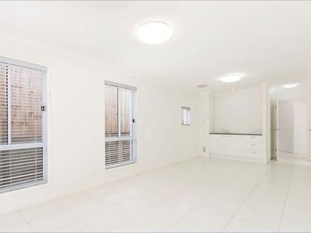 Airconditioned Dual living house in the Heart of Ashgrove