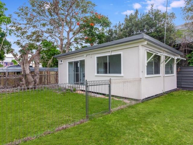 Airconditioned Free Standing Villa with Own Yard