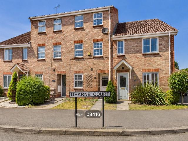 Aire Close, Brough HU15, 4 bed terraced house to rent, £1,300 pcm | PrimeLocation