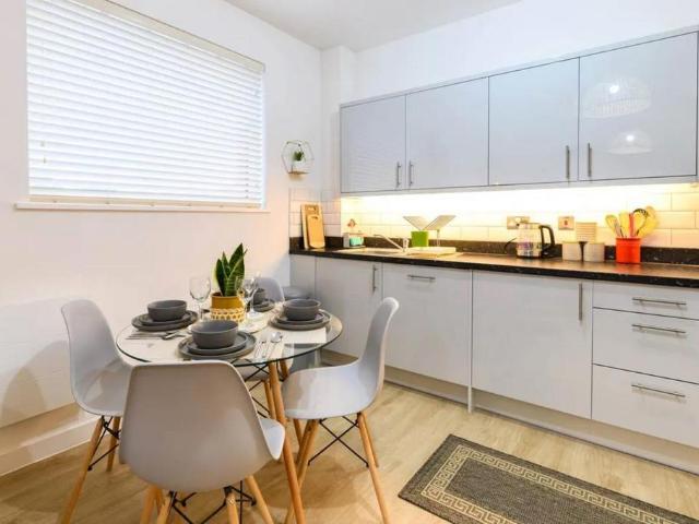 Aire Quay, Leeds LS10 2 bed apartment to rent £1,150 pcm £265 pw