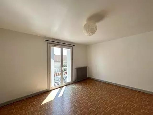 Aire sur l'Adour 40800 Location appartement 3 pièces t3 cave balcon