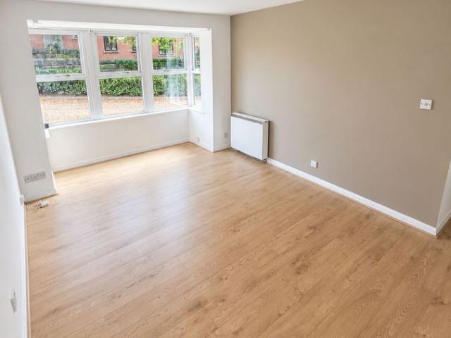 Aire View Gardens, 31 Vesper Road, Kirkstall LS5, 2 bed flat to rent, £945 pcm | PrimeLocation