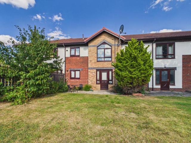 Airedale Court, West Yorkshire LS14 1 bed apartment to rent £750 pcm £173 pw