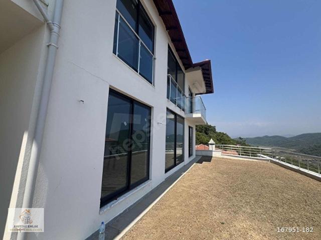 Airport Emlaktan Sarıgermede Deniz Manzaralı 4+1 Villa