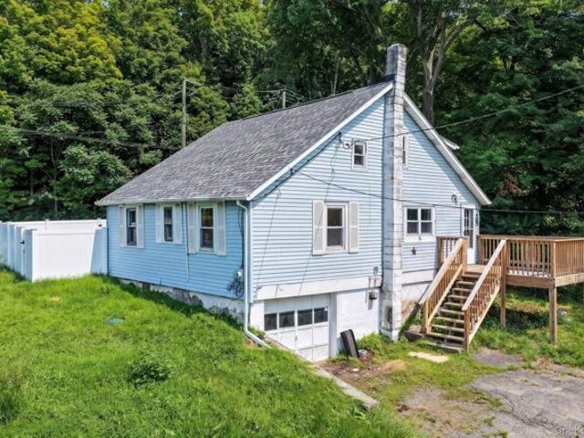 Airport Rd, Middletown, Home For Sale