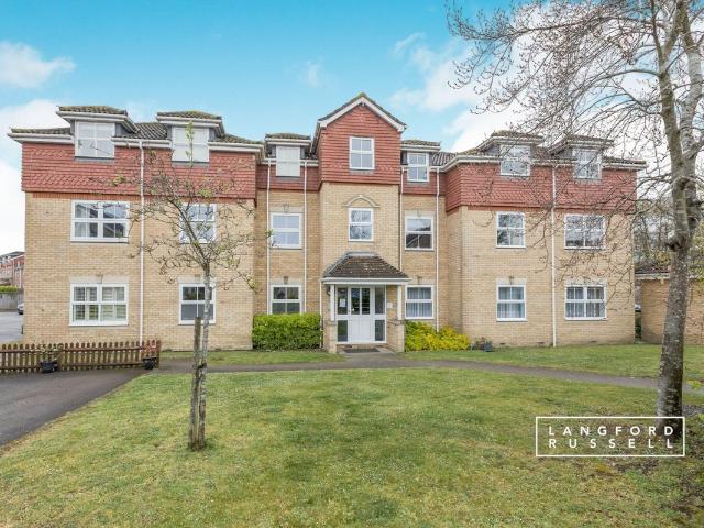 Aisher Way, Riverhead, Sevenoaks TN13, 2 bed flat to rent, £1,700 pcm | PrimeLocation