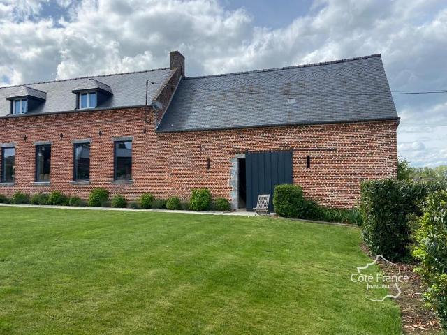AISNE La Neuville les Dorengt Charmante maison de famille av