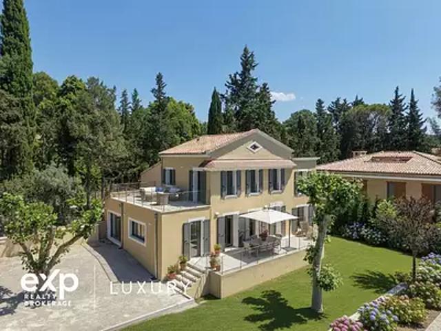Aix en Provence 13090 Achat / Vente maison 6 pièces t6 piscine terrasse