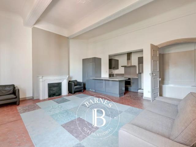 Aix En Provence – Cours Mirabeau – Appartement De 180,76 M². 180m² Aix en Provence