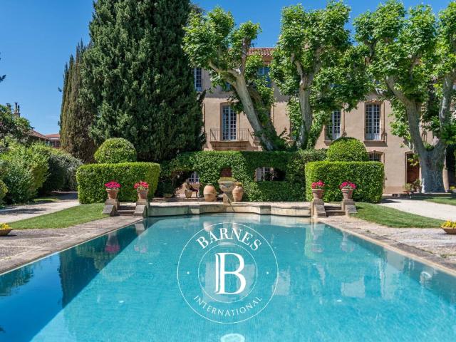 Aix En Provence Centre Ville Bastide Xviieme Siecle 500. 639m² Aix en Provence