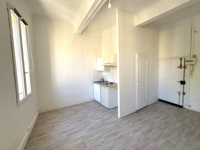 AIX EN PROVENCE, centre ville, studio de 21 m2